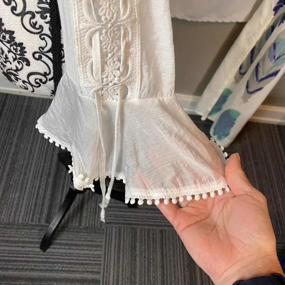 Elan Crochet Tie Front Crop Top White lightweight bell sleeve tie front. Size L - Picture 10 of 12